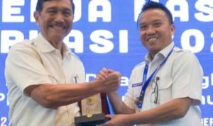 Jadi Moderator di Rakernas Apkasi XV, Bupati Delis Sampaikan Keluhan Morut ke Menko Luhut