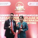 Bupati Morut dan Istri Terima Penghargaan Manggala Karya Kencana