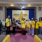 Rektor UNCP Melepas Delegasi Mahasiswa Ikuti Pekan Ilmiah Nasional Ke-36 di Unpad