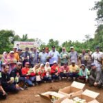 Upaya Pj Gubernur Bahtiar Lestarikan Kawasan Rammang-rammang, Tanam Sukun Hingga Tebar Benih Ikan