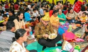 Bupati Delis dan Ketua PKK Morut Melantai di Acara Molimbu Bersama Masyarakat di Wawopada