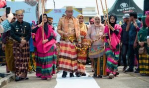 Hadiri HJL ke-575 dan HPRL ke-79, Pj Gubernur Ajak Kepala Daerah se Luwu Raya Sukseskan Swasembada Pangan