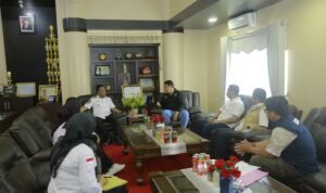 Bupati Luwu Rapat Koordinasi dengan Perwakilan Kemensos RI Terkait Penanganan Bencana Puting Beliung dan Banjir