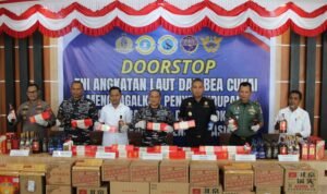 TNI AL dan Bea Cukai Gagalkan Penyelundupan Miras dan Rokok Ilegal di Perairan Morowali