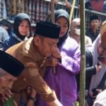 Bupati Irwan Lepas Jenazah Opu To Makkawaru dan Serahkan Akta Kematian kepada Keluarga