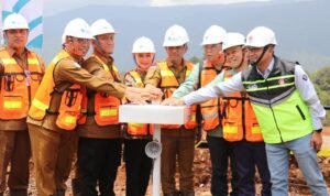 Bupati Lutim Jemput Gubernur Sulteng di Sorowako, Hadiri First Cut Ceremony BB1 Project
