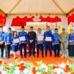 Wakil Bupati Morowali Utara Serahkan Hadiah Lomba HUT Daerah dan Sumpah Pemuda